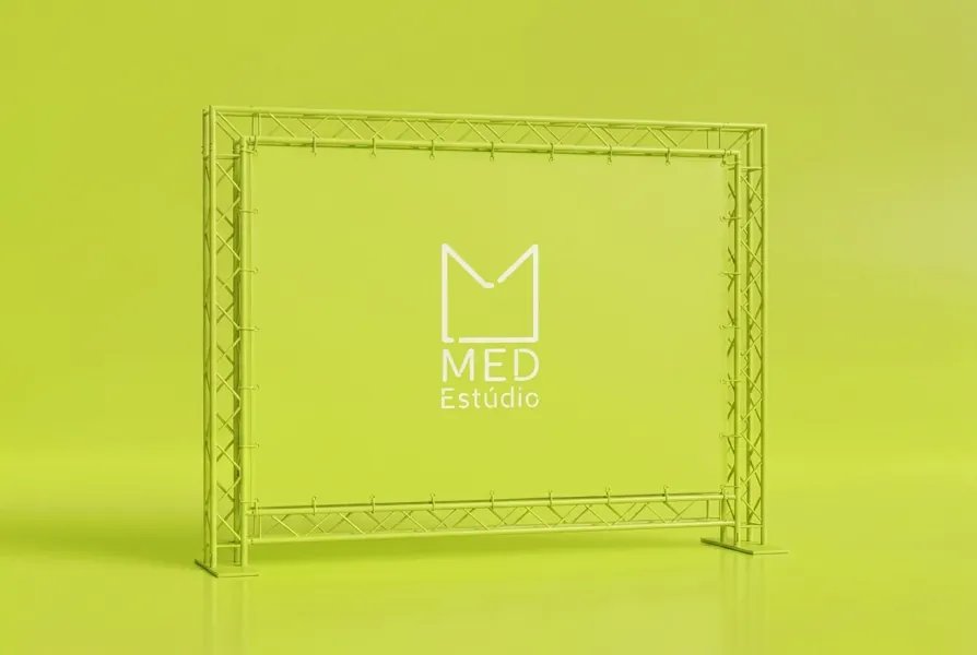 Box truss 3 x 2 m verde-limão com lona esticada e logo da Med Estúdio